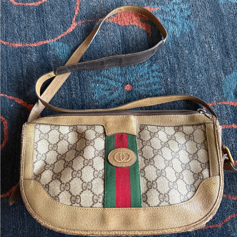 Vintage Gucci Cream and Brown Crossbody Bag with Iconic Monogram (PROJECT BAG)